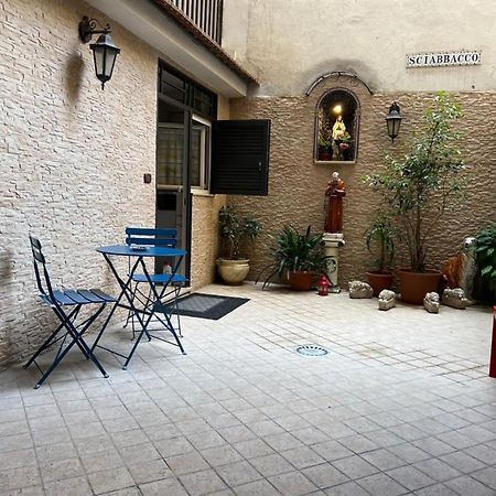Sciabbacco House Apartment Наполи Екстериор снимка