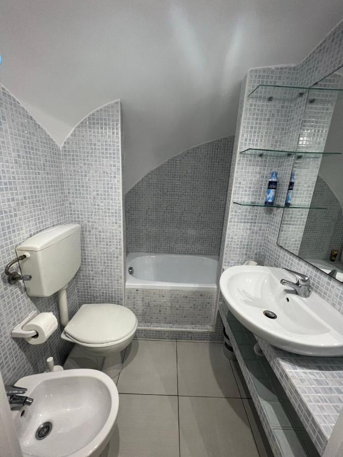 Sciabbacco House Apartment Наполи Екстериор снимка
